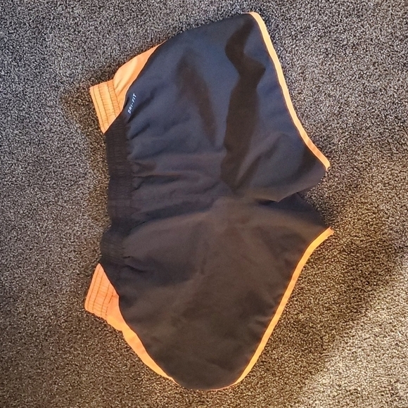 Nike Womens running athletic shorts sz L - Picture 3 of 9